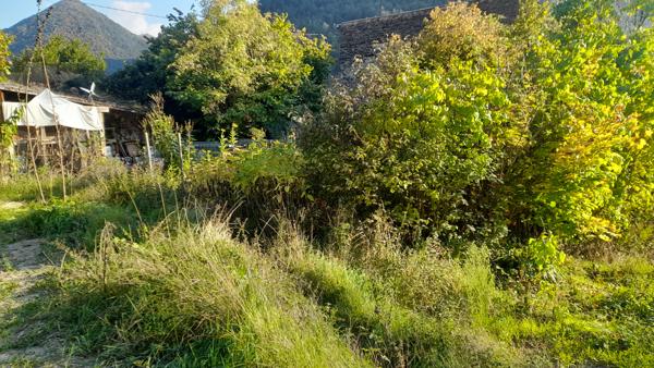 Châtillon-en-Diois (26410) Châtillon-en-Diois/ Maison de Village en pierres avec Jardin