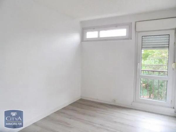 Appartement à louer 4 pièces 68.89m² Lille (59000)