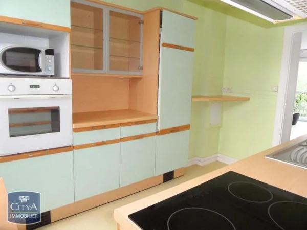 Appartement à louer 4 pièces 68.89m² Lille (59000)