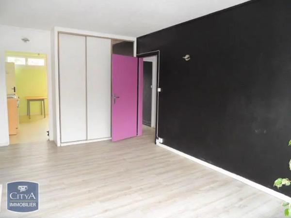 Appartement à louer 4 pièces 68.89m² Lille (59000)