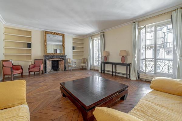 Paris 6 - Rue Bonaparte, Appartement familial classique
