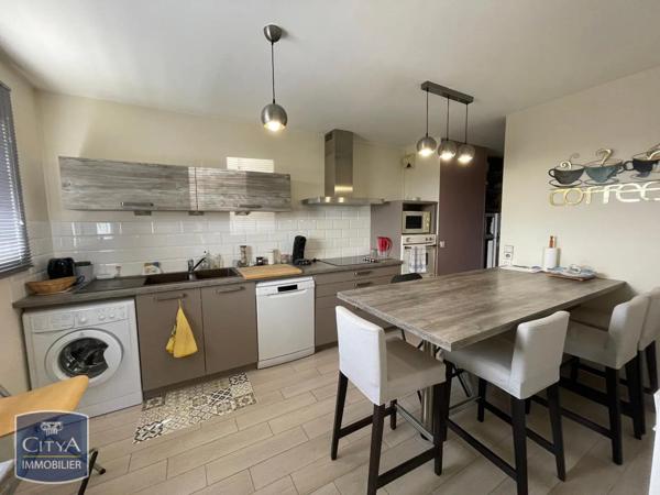 Appartement à louer 4 pièces 80.23m²