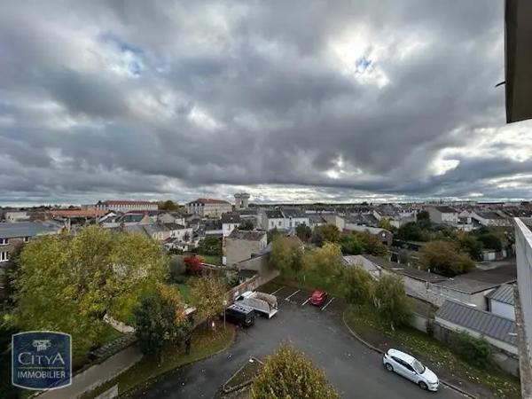 Appartement à louer 4 pièces 80.23m²