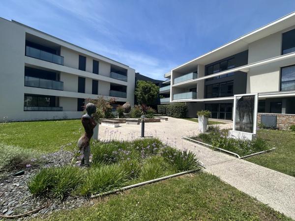 Vente                                                      Appartement
                        
                     2 pièces                      48 m2                     à Le Crès