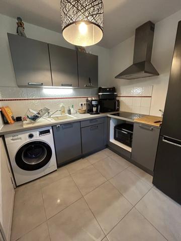Vente                                                      Appartement
                        
                     2 pièces                      48 m2                     à Le Crès