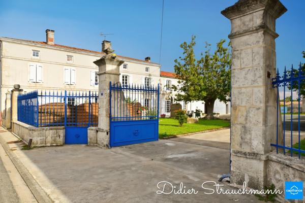 Propriété à vendre proche de AIGREFEUILLE D'AUNIS (17)