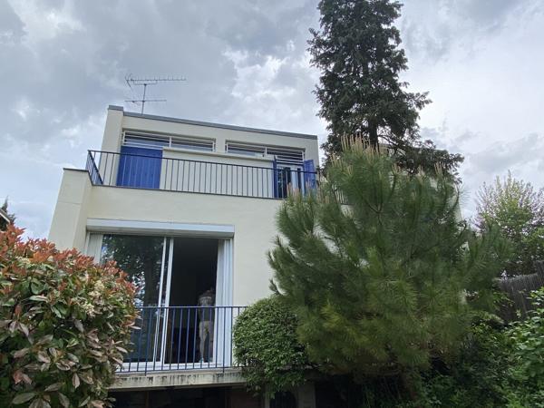 Maison individuelle + Annexe + Garage 925 000 €