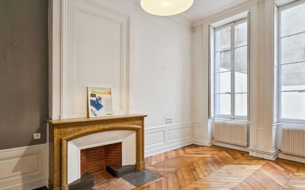 Appartement à vendre    4 pièces • 134,70 m2 Lyon 6
