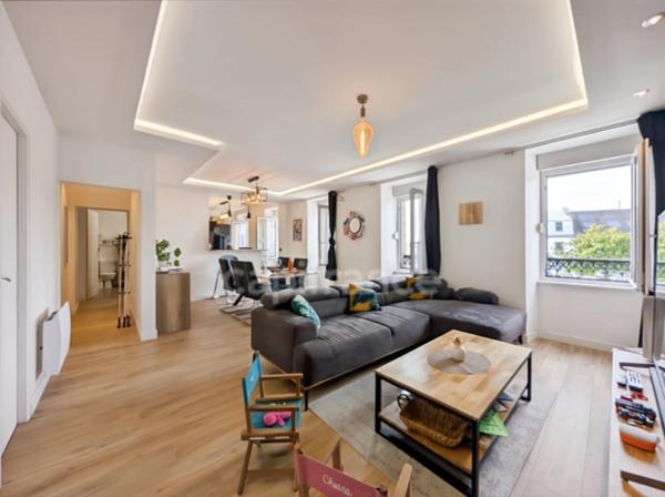 APPARTEMENT T3 À VENDRE À LANNILIS (29870) - CENTRE HISTORIQUE - MODERNE - 72 M² HABITABLES - CAVE