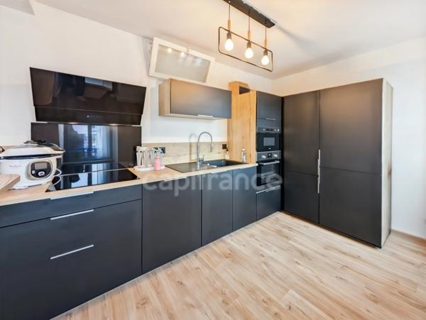 APPARTEMENT T3 À VENDRE À LANNILIS (29870) - CENTRE HISTORIQUE - MODERNE - 72 M² HABITABLES - CAVE