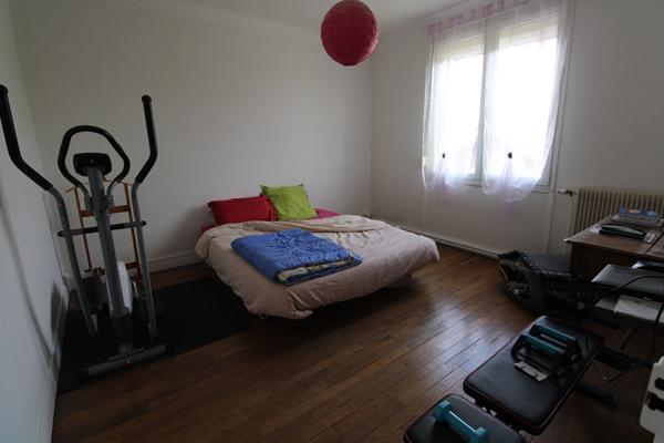 PROCHE CENTRE , Maison Tergnier 6 pièce(s) 134 m2 avec garage