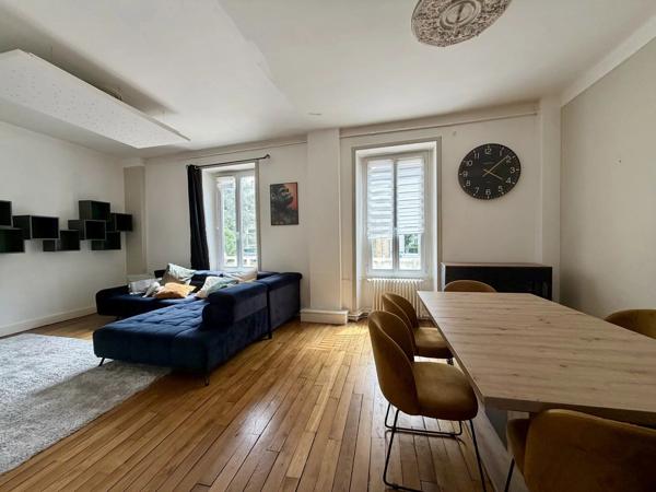 Vente                                                      Appartement
                        
                     4 pièces                      91 m2                     à Brive-la-Gaillarde