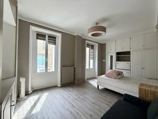 Vente                                                      Appartement
                        
                     4 pièces                      91 m2                     à Brive-la-Gaillarde