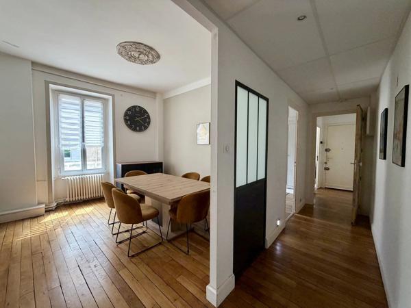 Vente                                                      Appartement
                        
                     4 pièces                      91 m2                     à Brive-la-Gaillarde