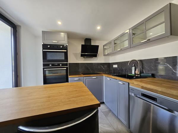 Dans maison de caractère, T2 meublé 52m²
