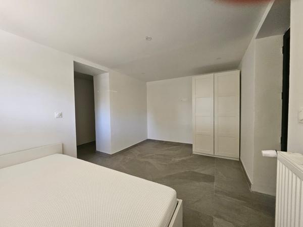 Dans maison de caractère, T2 meublé 52m²