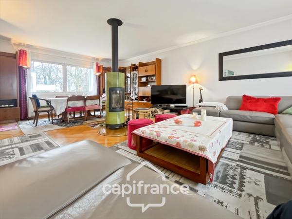 Maison familiale contemporaine,7 pièces, 215 m2, à ORMESSON SUR MARNE (94), quartier du Golf, au calme, en parfait état