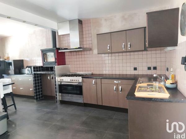 Maison 6 pièces de 266 m² à Rozay-en-Brie (77540)