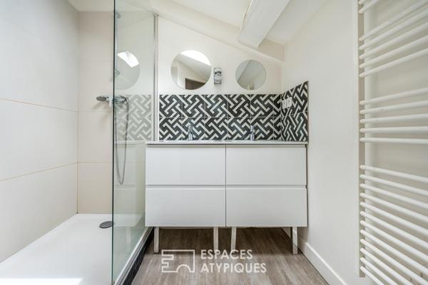 Très bel appartement en dernier étage au coeur des pentes de la Croix-Rousse