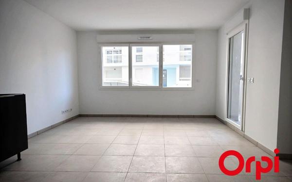 Appartement à louer    2 pièces •  Marseille 8