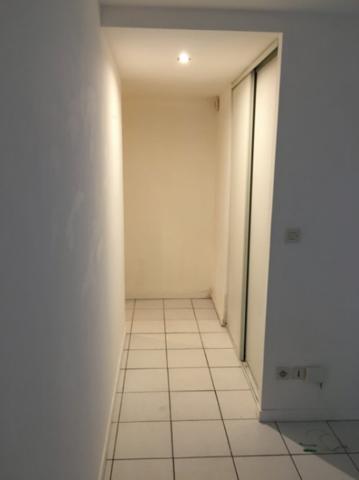 Studio
                                                                                                                                                                                                                                                                                                                        1 pièce(s)                                                                                                                                                                                                                                                                                                                              21  m²