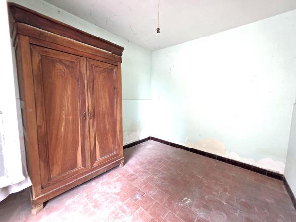 Maison ancienne de bourg à rénover intégralement !