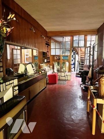 CHATEAU-THIERRY, maison de ville sur plusieurs étages d'environ 117 m².