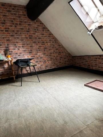 CHATEAU-THIERRY, maison de ville sur plusieurs étages d'environ 117 m².