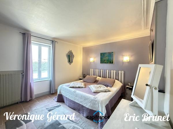 Maison de village en pierre de 126 M² plus un studio  de 37 M² pour une surface habitable totale d'environ 162 M²