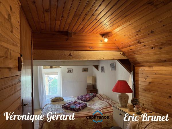 Maison de village en pierre de 126 M² plus un studio  de 37 M² pour une surface habitable totale d'environ 162 M²