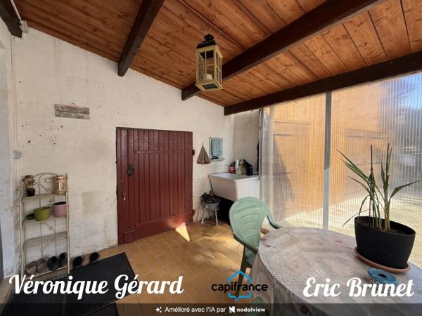 Maison de village en pierre de 126 M² plus un studio  de 37 M² pour une surface habitable totale d'environ 162 M²