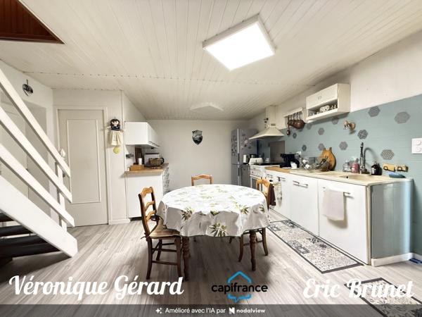 Maison de village en pierre de 126 M² plus un studio  de 37 M² pour une surface habitable totale d'environ 162 M²