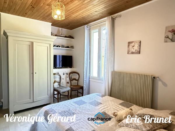 Maison de village en pierre de 126 M² plus un studio  de 37 M² pour une surface habitable totale d'environ 162 M²