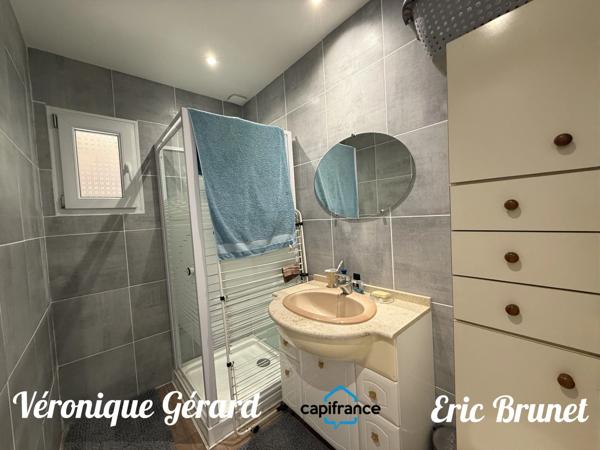 Maison de village en pierre de 126 M² plus un studio  de 37 M² pour une surface habitable totale d'environ 162 M²