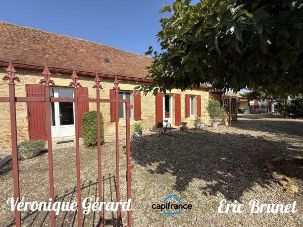 Maison de village en pierre de 126 M² plus un studio  de 37 M² pour une surface habitable totale d'environ 162 M²