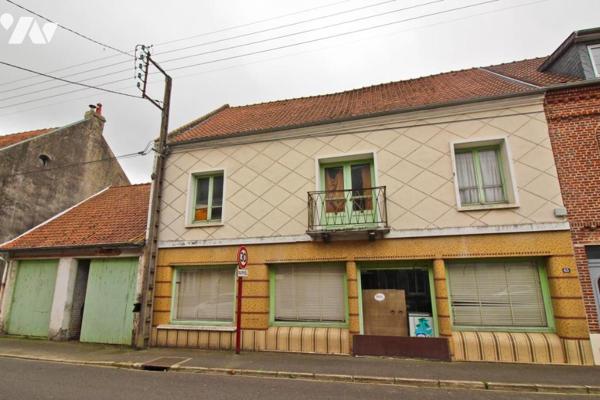 Ensemble immobilier à rénover.