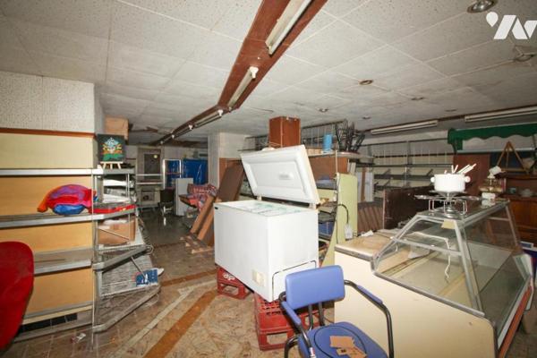 Ensemble immobilier à rénover.