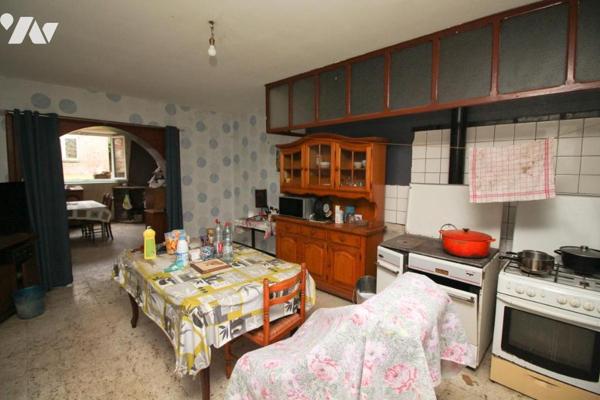 Ensemble immobilier à rénover.