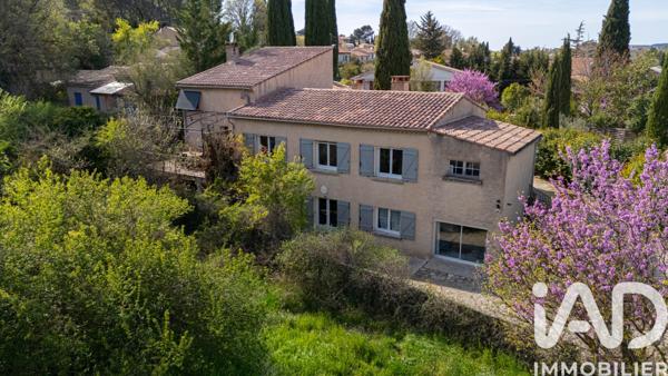 Maison à vendre 10 pièces 250 m² Aix-en-Provence