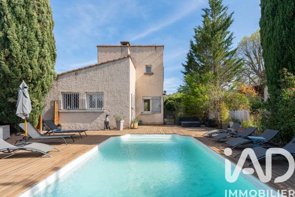 Maison à vendre 10 pièces 250 m² Aix-en-Provence