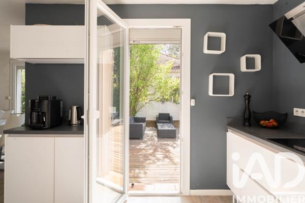 Maison à vendre 10 pièces 250 m² Aix-en-Provence