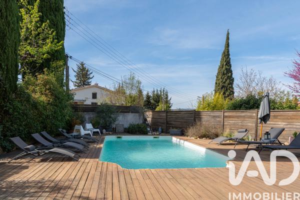 Maison à vendre 10 pièces 250 m² Aix-en-Provence