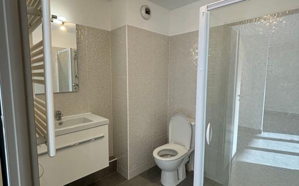 Appartement à louer    1 pièce •  Agde