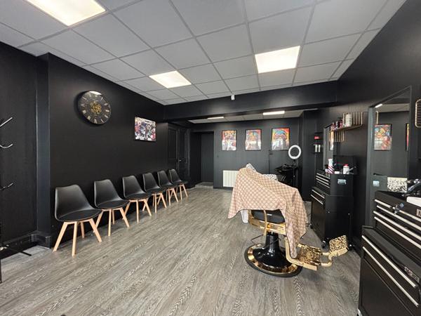 Local commercial Laval 2 pièce(s) 36.70 m2