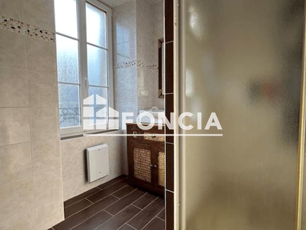 Location Appartement 4 pièces 79.83 m² - 42 RUE DE LA RÉPUBLIQUE Douarnenez 29100