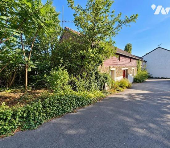 Maison à rénover - Dol-de-Bretagne

À l'entrée de Dol-de-Bretagne, à proximité des grands axe...