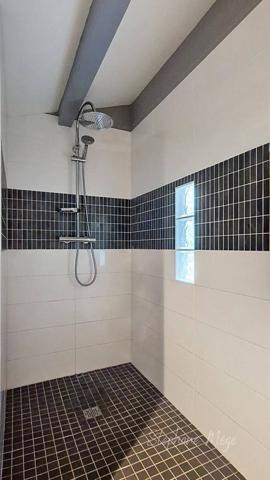 PROPRIÉTÉ AU BORD DU LAC DE BISCAROSSE