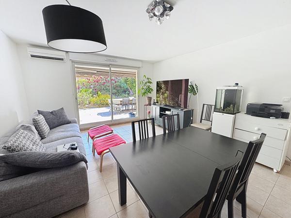 La Seyne Sur Mer - Rez-de-Jardin Appartement 3 pièces de 71.45 m2 + Cave + Garage + Terrasse