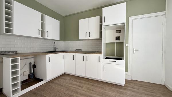 A VENDRE - MAISON T4 AVEC COUR- AVENUE JEAN JAURES