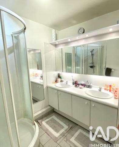 Appartement à vendre 5 pièces 122 m² Suresnes